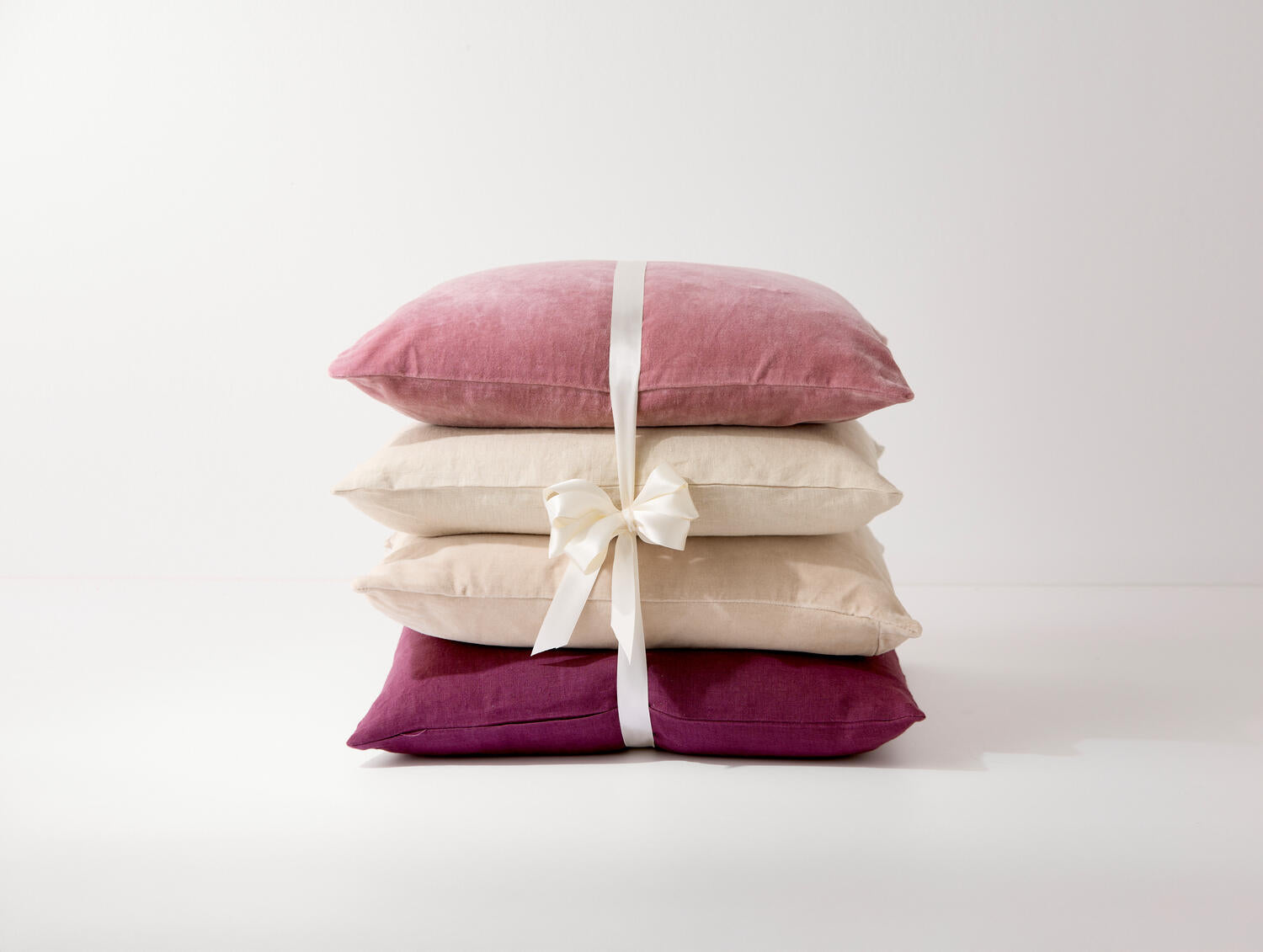 Velour pude, Bourdeaux - 50x50 cm.